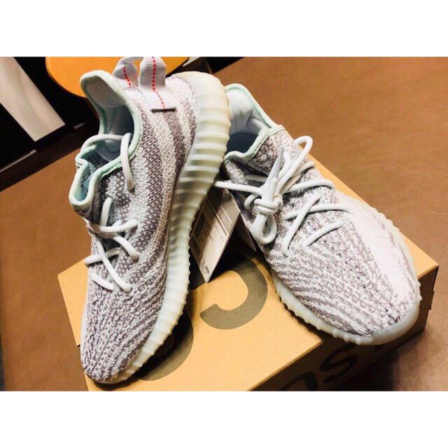 YEEZY BOOST 350 V2 イージーブースト