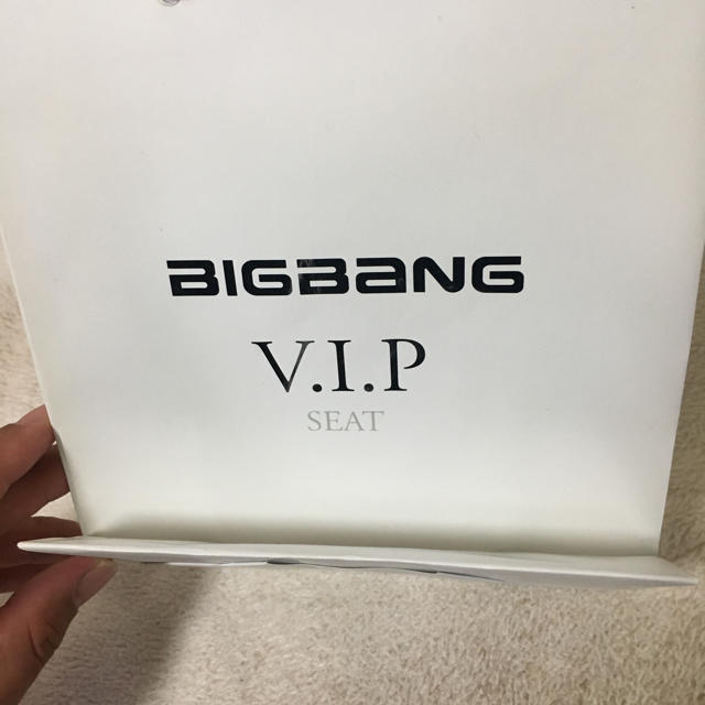 SWAROVSKI(スワロフスキー)のBIGBANG SWAROVSKI ネックレス エンタメ/ホビーのタレントグッズ(アイドルグッズ)の商品写真