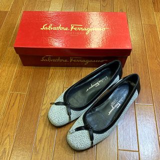 サルヴァトーレフェラガモ(Salvatore Ferragamo)の★フェラガモ リボンパンプス★(ハイヒール/パンプス)