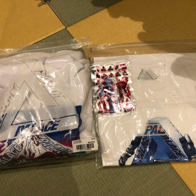 palace パレス 限定 tee パーカー メンズのトップス(Tシャツ/カットソー(半袖/袖なし))の商品写真