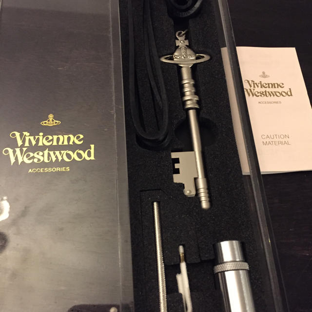 Vivienne Westwood(ヴィヴィアンウエストウッド)の鍵ライターネックレス レディースのアクセサリー(ネックレス)の商品写真