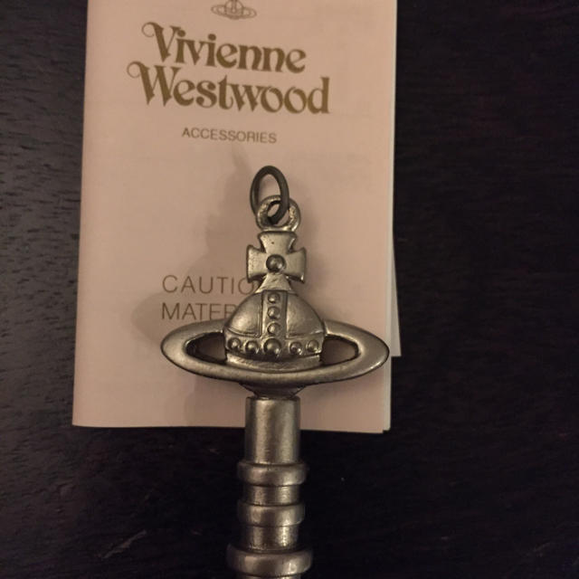 Vivienne Westwood(ヴィヴィアンウエストウッド)の鍵ライターネックレス レディースのアクセサリー(ネックレス)の商品写真