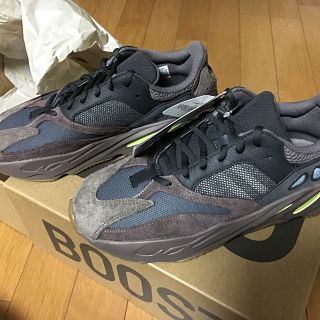 アディダス(adidas)のYEEZY BOOST 700  (スニーカー)