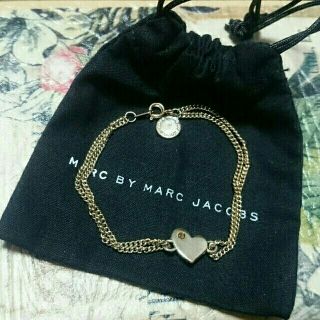 マークバイマークジェイコブス(MARC BY MARC JACOBS)の2連ﾁｪｰﾝﾊｰﾄﾌﾞﾚｽ♪激安☆送込(ブレスレット/バングル)