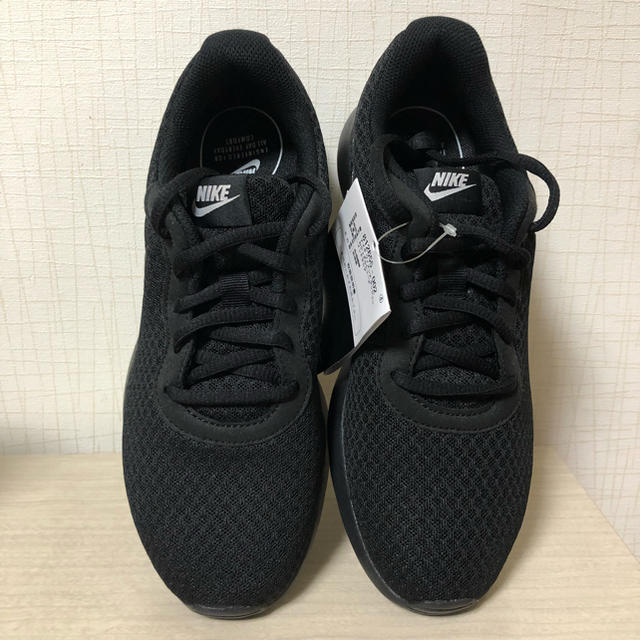 NIKE(ナイキ)の新品 NIKE ナイキ WMNS NIKE TANJUN ウィメンズ タンジュン レディースの靴/シューズ(スニーカー)の商品写真