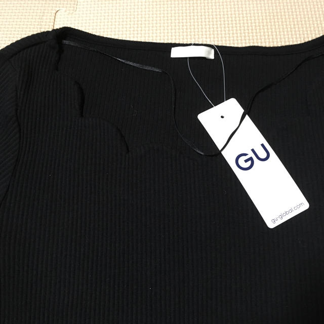 GU(ジーユー)のGU 新品 スカラップロンT レディースのトップス(カットソー(長袖/七分))の商品写真
