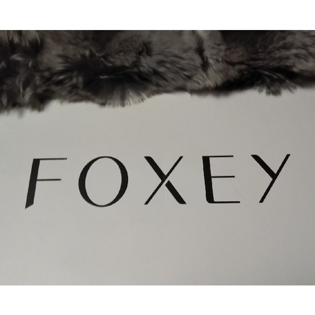 FOXEY(フォクシー)のフォクシー 定番チンチラタイ レディースのファッション小物(マフラー/ショール)の商品写真