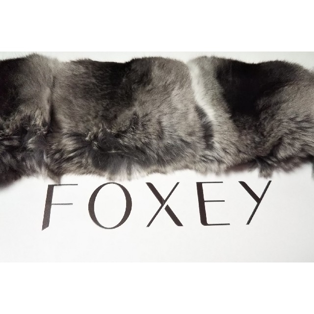 FOXEY(フォクシー)のフォクシー 定番チンチラタイ レディースのファッション小物(マフラー/ショール)の商品写真