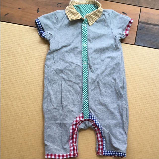 SHIPS KIDS(シップスキッズ)のSHIPS ベビーロンパース 80 リバーシブル キッズ/ベビー/マタニティのベビー服(~85cm)(ロンパース)の商品写真