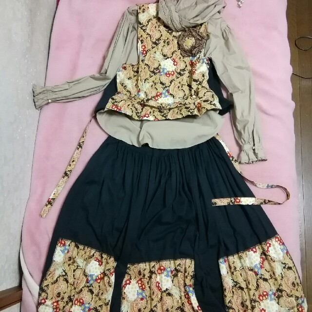 PINK HOUSE - ピンクハウス ベスト&スカートの通販 by きゃさ's shop ...