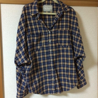 ラグナムーン(LagunaMoon)のドルマンチェックシャツ(シャツ/ブラウス(長袖/七分))