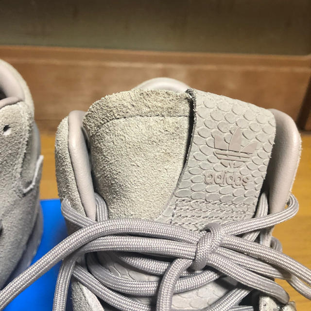 adidas(アディダス)のTUBULAR INVADER STRAP 27cm メンズの靴/シューズ(スニーカー)の商品写真