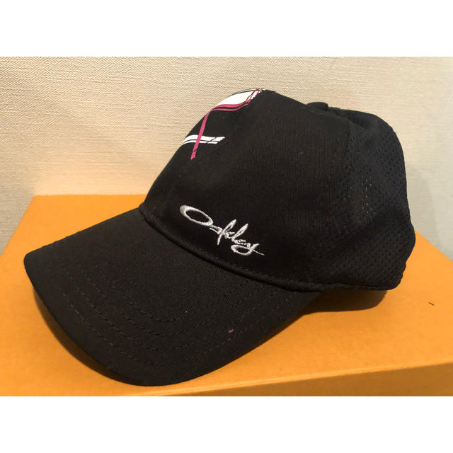 Oakley(オークリー)の【さざみ24様専用】オークリーゴルフキャップ メンズの帽子(キャップ)の商品写真