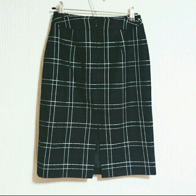 INED(イネド)のINED ﾌﾞﾛｯｸﾁｪｯｸ ｽｶｰﾄ レディースのスカート(ひざ丈スカート)の商品写真