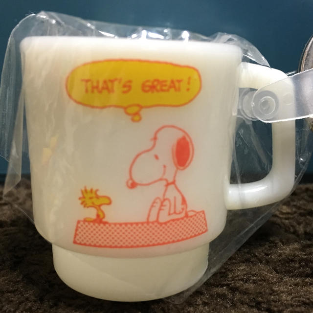 SNOOPY(スヌーピー)のスヌーピー コップ型 キーホルダー エンタメ/ホビーのおもちゃ/ぬいぐるみ(キャラクターグッズ)の商品写真