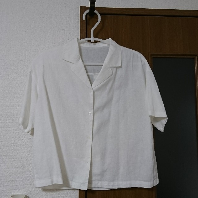 GU(ジーユー)のGU  半袖シャツ  麻/レーヨン レディースのトップス(シャツ/ブラウス(半袖/袖なし))の商品写真
