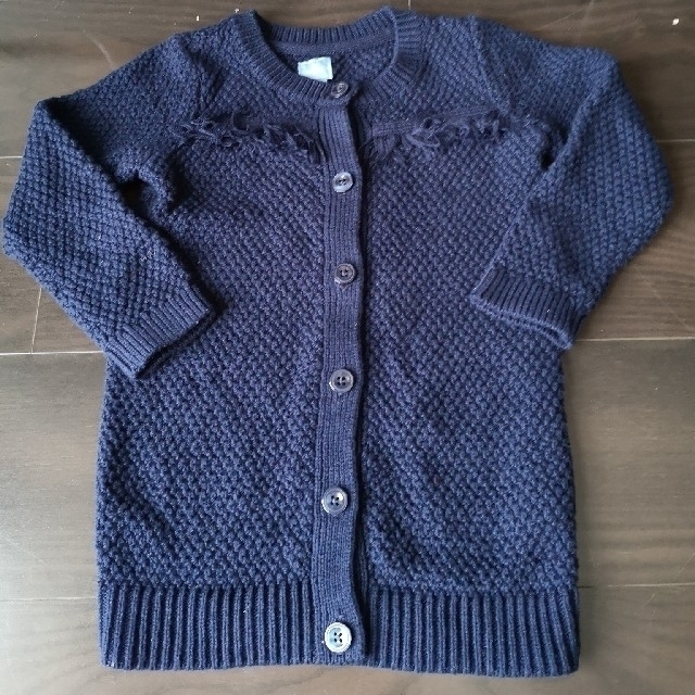 babyGAP(ベビーギャップ)のbabyGAP  ニットカーディガン　サイズ100　未使用 キッズ/ベビー/マタニティのキッズ服女の子用(90cm~)(カーディガン)の商品写真