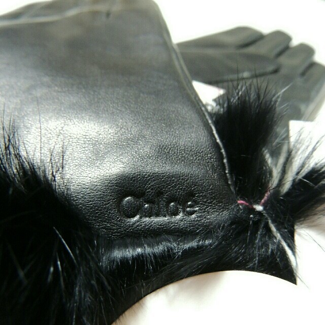 Chloe(クロエ)の❤正規品/新品タグ付き【Chloe】クロエ手袋 高級羊革手袋(23cm)ブラック レディースのファッション小物(手袋)の商品写真