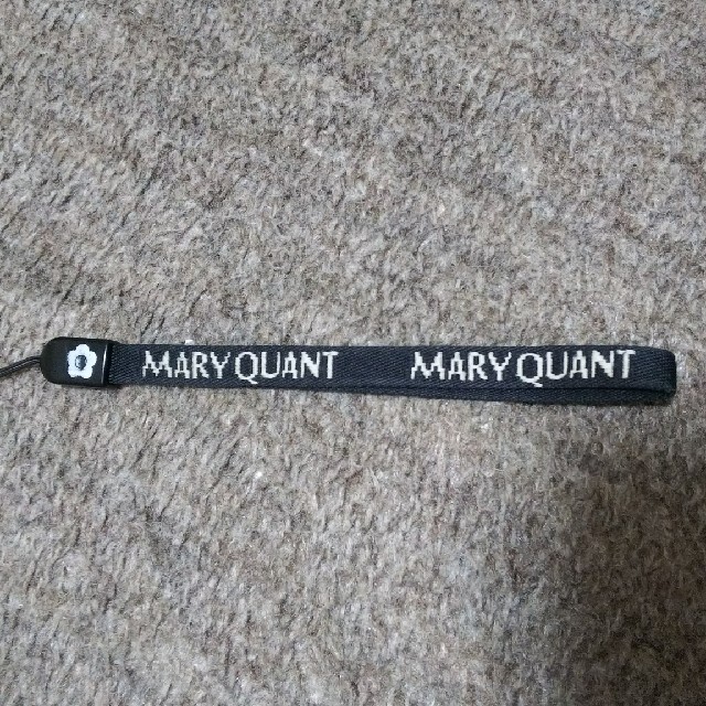 MARY QUANT(マリークワント)のMARY QUANT ストラップ スマホ/家電/カメラのスマホアクセサリー(ストラップ/イヤホンジャック)の商品写真