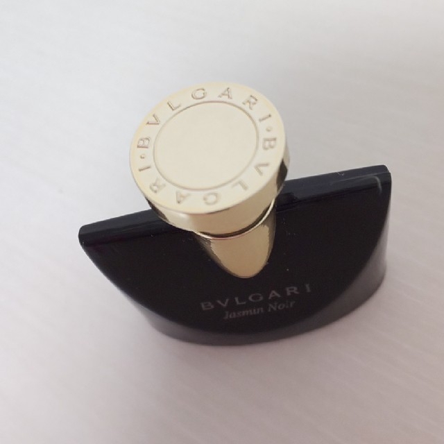 BVLGARI(ブルガリ)のブルガリ☆オードゥパルファム☆新品未使用 コスメ/美容の香水(香水(女性用))の商品写真