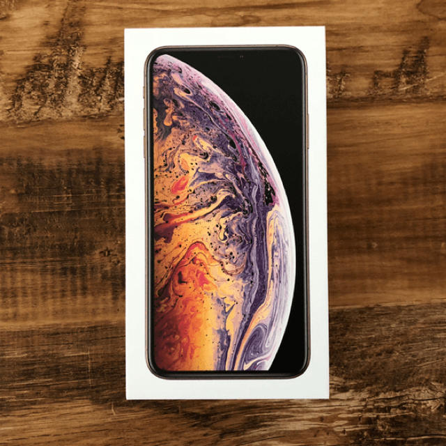 iPhone(アイフォーン)のiPhone  XS MAX 512GB Gold docomo スマホ/家電/カメラのスマートフォン/携帯電話(スマートフォン本体)の商品写真