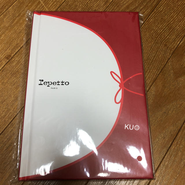 repetto(レペット)のJJ 10月号付録 レペットのバレリーナシューズノート 未開封品 インテリア/住まい/日用品の文房具(ノート/メモ帳/ふせん)の商品写真