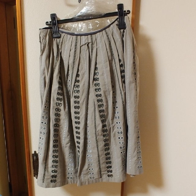 mina perhonen(ミナペルホネン)のミナペルホネン　chiyoスカート レディースのスカート(ひざ丈スカート)の商品写真
