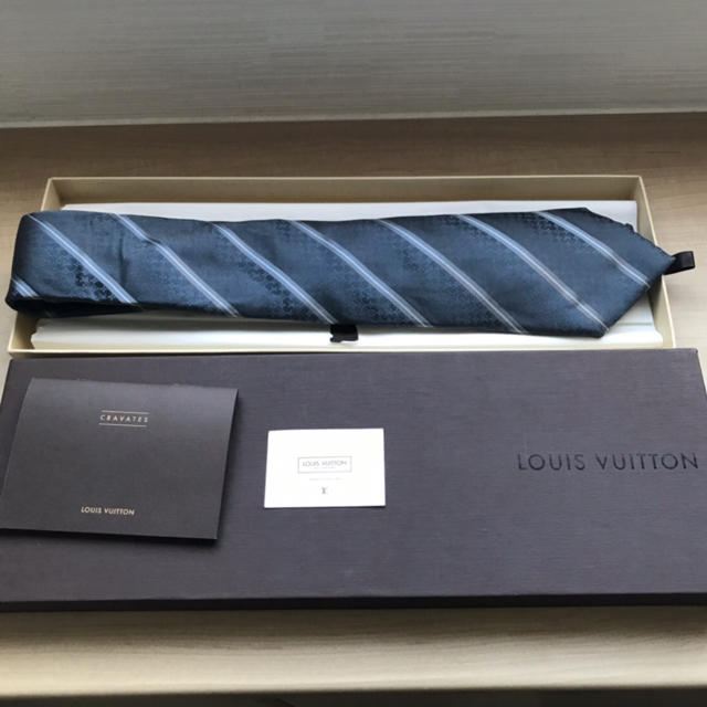 LVルイヴィトン ネクタイ 光沢ピンク マイクロダミエ ロゴ
