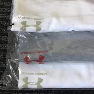 アンダーアーマー(UNDER ARMOUR)の【送料込】アンダーアーマー 【XL  白2枚 とグレー1枚】(Tシャツ/カットソー(半袖/袖なし))