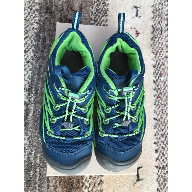 KEEN(キーン)のKEEN 22cm 〈専用〉 キッズ/ベビー/マタニティのキッズ靴/シューズ(15cm~)(スニーカー)の商品写真