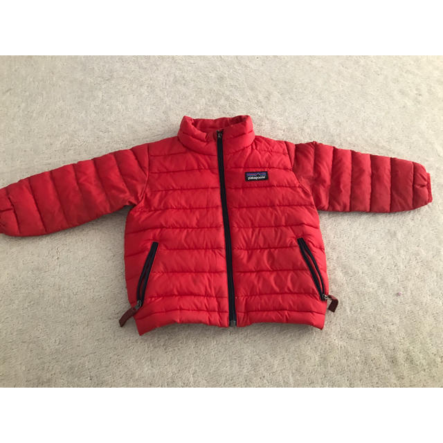patagonia(パタゴニア)のパタゴニア 12M ジャケット 赤 キッズ/ベビー/マタニティのベビー服(~85cm)(ジャケット/コート)の商品写真