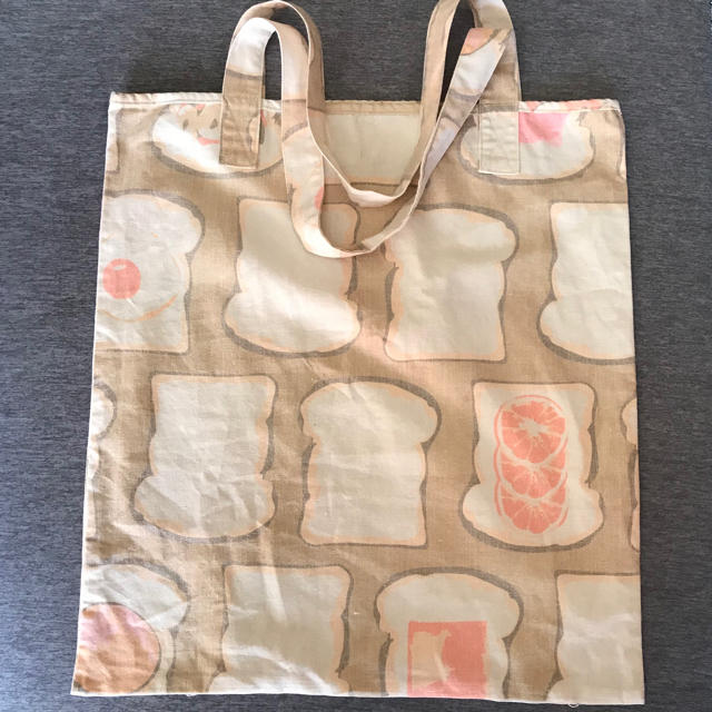 merlot(メルロー)の【ぱぴぷぺぽっけ♩♩様専用】merlot  食パン トートバック  レディースのバッグ(トートバッグ)の商品写真
