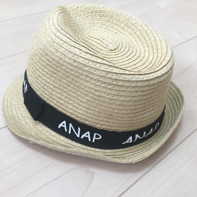 ANAP Kids(アナップキッズ)の超美品 アナップキッズ ハット 麦わら帽子  キッズ/ベビー/マタニティのこども用ファッション小物(帽子)の商品写真
