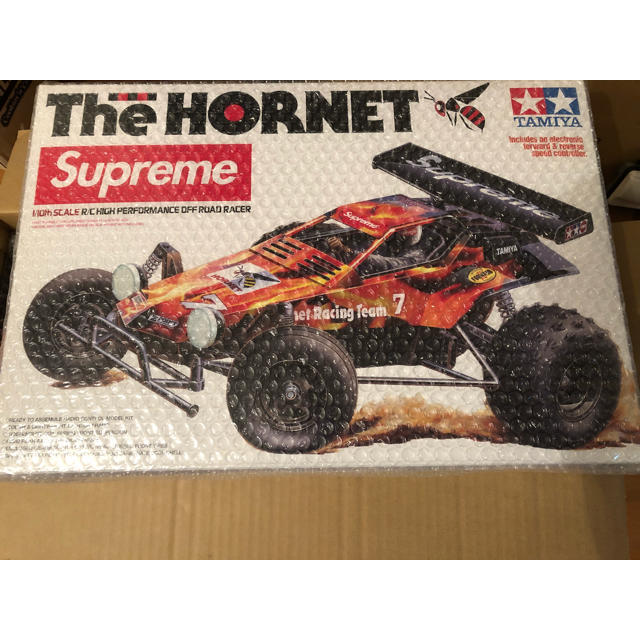 Supreme(シュプリーム)のsupreme tamiya hornet RC car エンタメ/ホビーのおもちゃ/ぬいぐるみ(ホビーラジコン)の商品写真