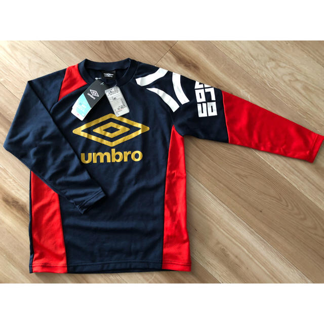 UMBRO(アンブロ)のサッカー アンダーウェア スポーツ/アウトドアのサッカー/フットサル(ウェア)の商品写真