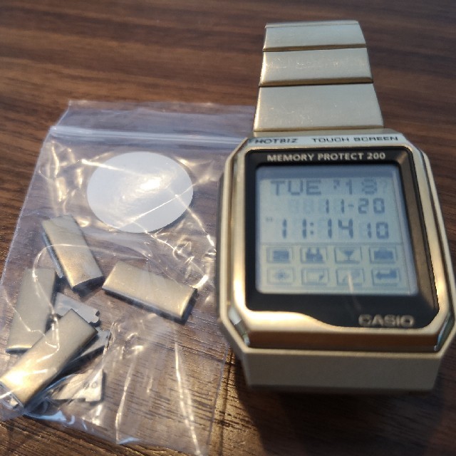 ホットビズ HOTBIZ VDB2000 ゴールド 腕時計(デジタル)