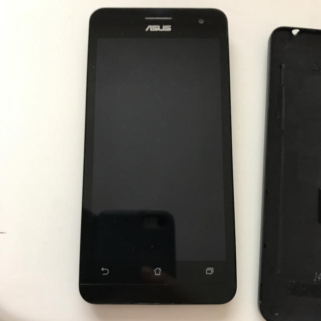 ASUS(エイスース)のASUS Zenfone5 LTE  スマホ/家電/カメラのスマートフォン/携帯電話(スマートフォン本体)の商品写真