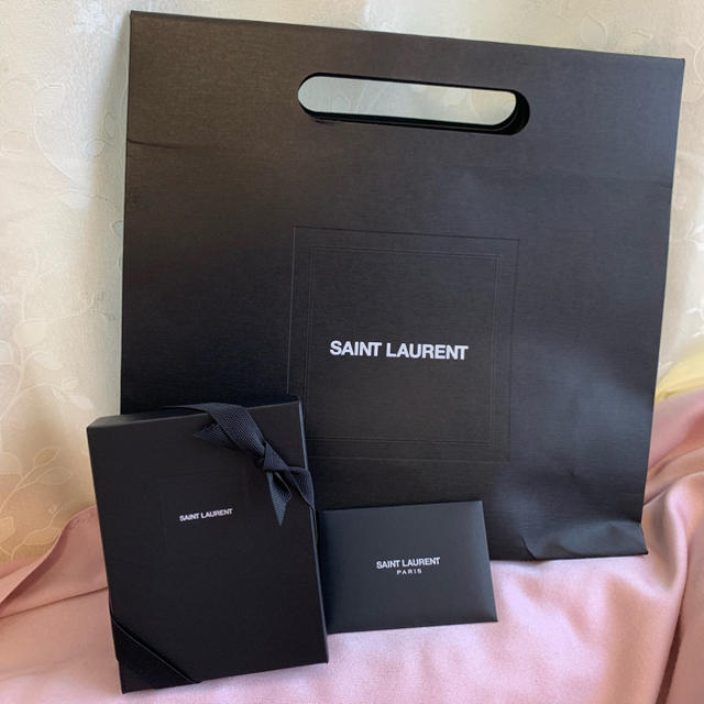 Saint Laurent(サンローラン)の定価以下！サンローラン タイニーウォレット 新品 ピンク レア レディースのファッション小物(財布)の商品写真