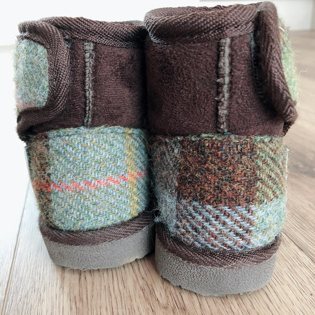 Harris Tweed(ハリスツイード)のHarris Tweed もこもこ ブーツ 14 キッズ/ベビー/マタニティのベビー靴/シューズ(~14cm)(ブーツ)の商品写真