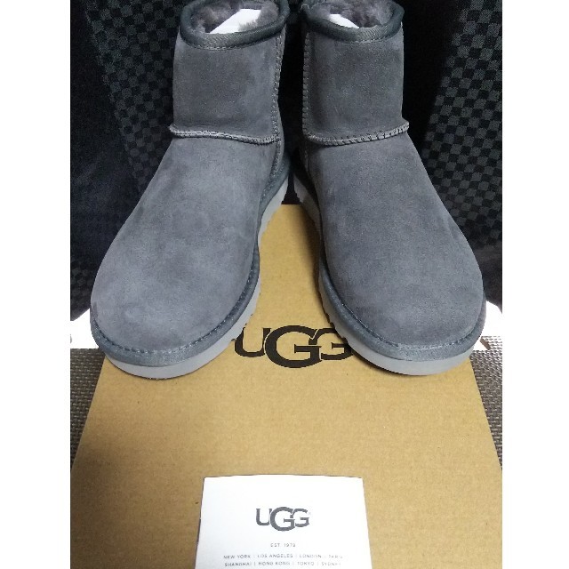 【新品】UGG クラシックミニ ブーツ（ライトグレー:約24cm）靴/シューズ