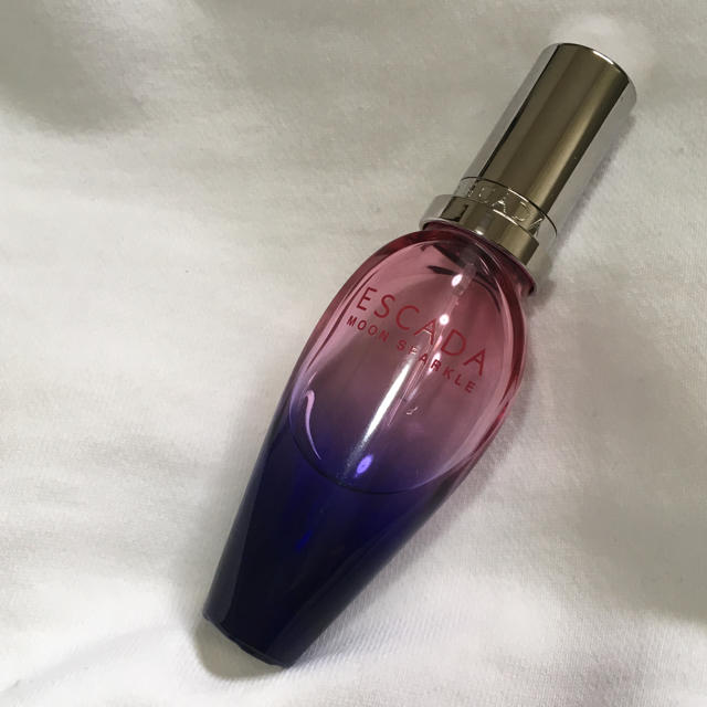 ESCADA(エスカーダ)のESCADA Moon Sparkl 30ml コスメ/美容の香水(香水(女性用))の商品写真