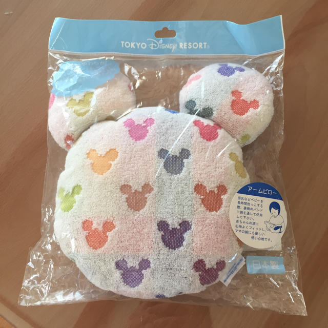 Disney(ディズニー)の新品 ディズニー 授乳用アームピロー キッズ/ベビー/マタニティの寝具/家具(枕)の商品写真