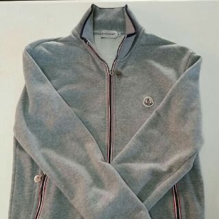 モンクレール(MONCLER)のスウェットパーカー(スウェット)