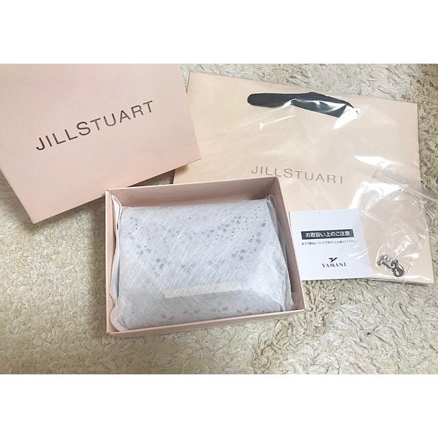 JILLSTUART(ジルスチュアート)の【新品未使用】JILLSTUART クロシェット(折財布) レディースのファッション小物(財布)の商品写真
