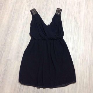 ザラ(ZARA)のzara ワンピ ネイビー ビジュー(ミニワンピース)