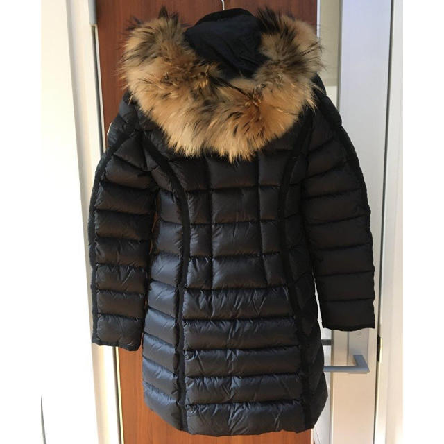 MONCLER(モンクレール)のモンクレール ロングダウンコート17AW国内正規新品エルミファー黒size00 レディースのジャケット/アウター(ダウンコート)の商品写真