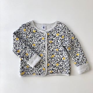 プチバトー(PETIT BATEAU)のプチバトー 86 キルティングカーディガン 木の実柄(カーディガン/ボレロ)