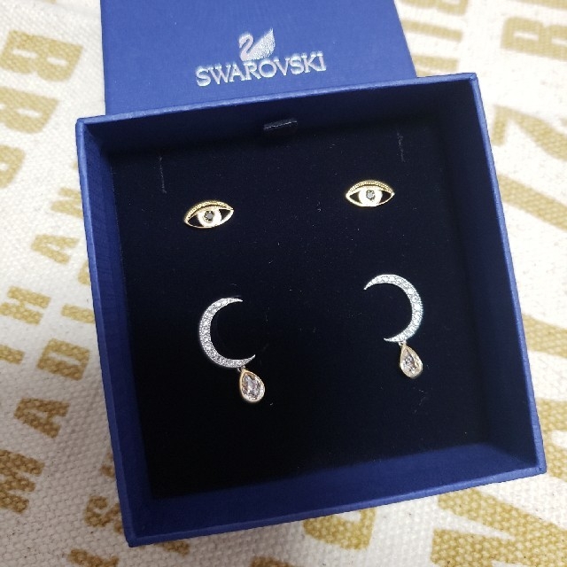 SWAROVSKI  ピアス