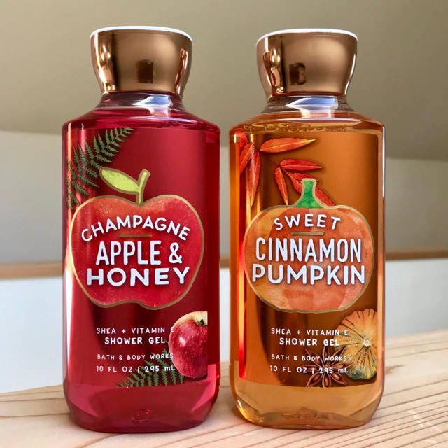 Bath & Body Works(バスアンドボディーワークス)のアイ様専用☆新品 bath&body works シャワージェル ボディソープ コスメ/美容のボディケア(ボディソープ/石鹸)の商品写真