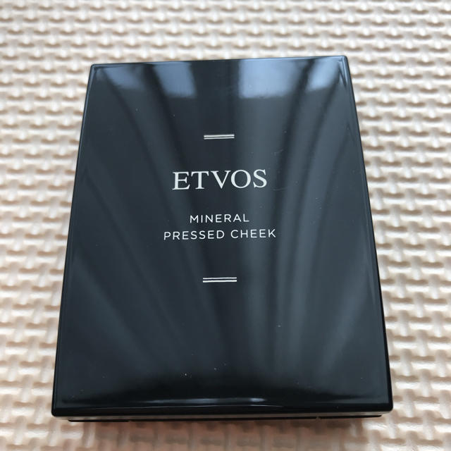 ETVOS - エトヴォス ミネラルプレストチーク(サーモンピンク)の通販 by
